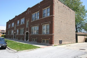 8439 S Blackstone Ave in Chicago, IL - Foto de edificio - Building Photo