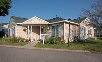 COTTAGES OF NORTH ST PAUL Apartments