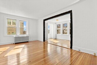 18 Claremont St in Stamford, CT - Building Photo - Building Photo