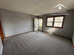 911 Castlewood Ave in Fulton, MO - Building Photo - Building Photo