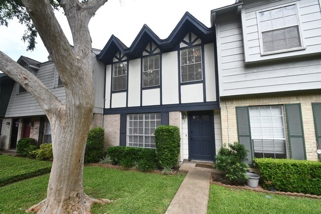property at 10018 Knoboak Dr