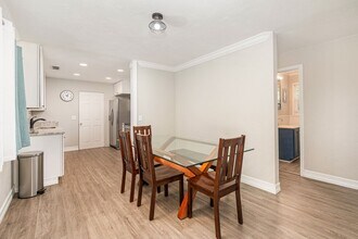 5856 Riverside Dr in Port Orange, FL - Building Photo - Building Photo