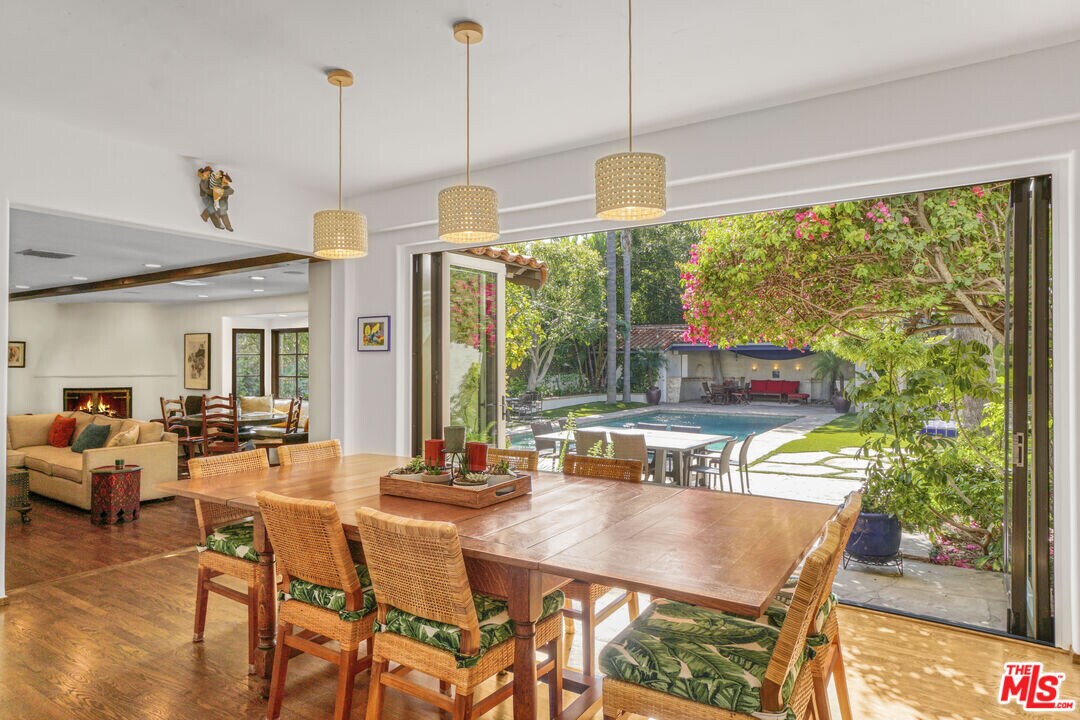 627 Alta Dr in Beverly Hills, CA - Building Photo