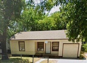 1805 Mill St in Gainesville, TX - Building Photo