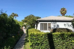 2550 Greenfield Ave, Unit 0 in Los Angeles, CA - Building Photo