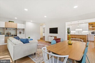 9411 Fernwood Rd in Bethesda, MD - Building Photo - Building Photo