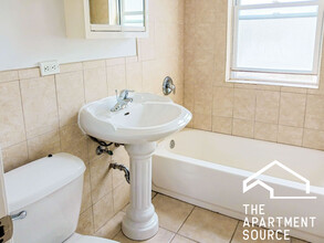 5137 N Wolcott Ave, Unit 3A in Chicago, IL - Building Photo - Building Photo