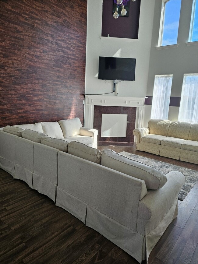 1211 Lark Ln in Richmond, TX - Building Photo - Building Photo