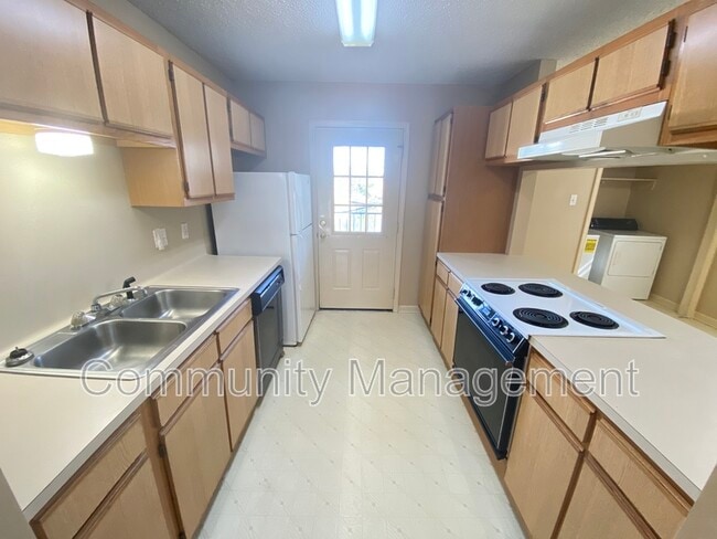 2639 Nannette Dr in Denham Springs, LA - Building Photo - Building Photo