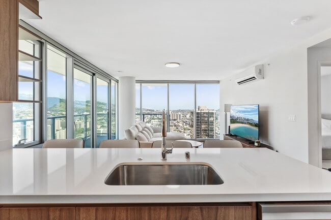 1515 Liona St, Unit PK3819 in Honolulu, HI - Building Photo - Building Photo