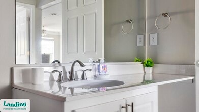 100 Crossing Blvd in Mcdonough, GA - Building Photo - Building Photo