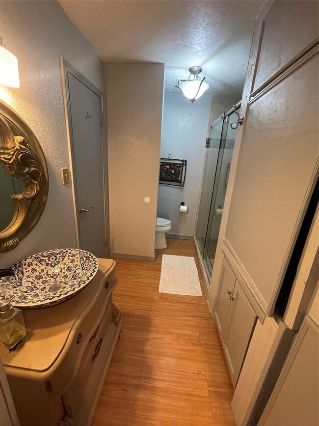 property at 204E Lakeview Ter