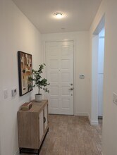 7100 Playa Vista Dr, Unit 120 in Los Angeles, CA - Building Photo - Building Photo