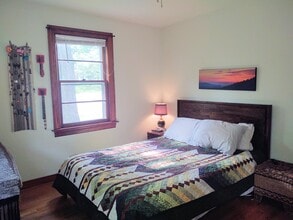 818 Valley View Cir in Charlottesville, VA - Foto de edificio - Building Photo