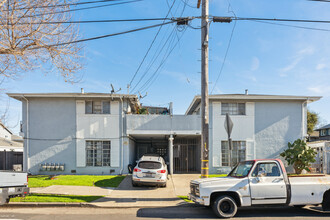 8th Street Apartments in Berkeley, CA - Building Photo - Building Photo