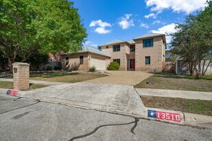 13510 Mt Olympus in Universal City, TX - Building Photo