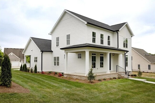 633 Village Way in Bowling Green, KY - Building Photo - Building Photo