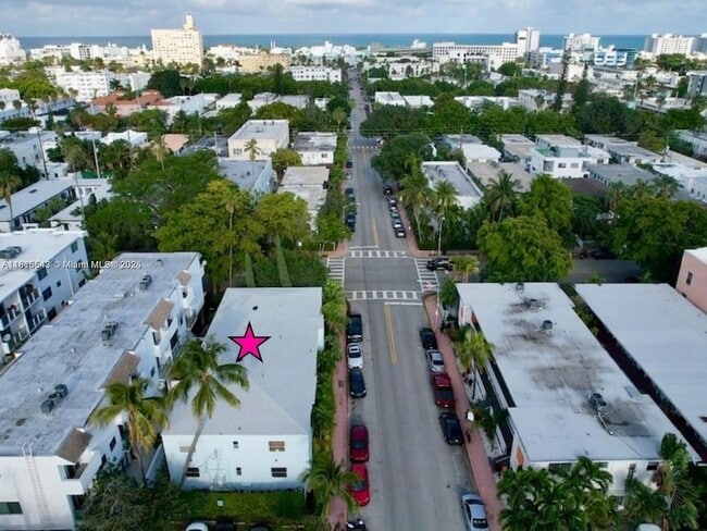 1001 7th St, Unit 105 in Miami Beach, FL - Building Photo - Building Photo