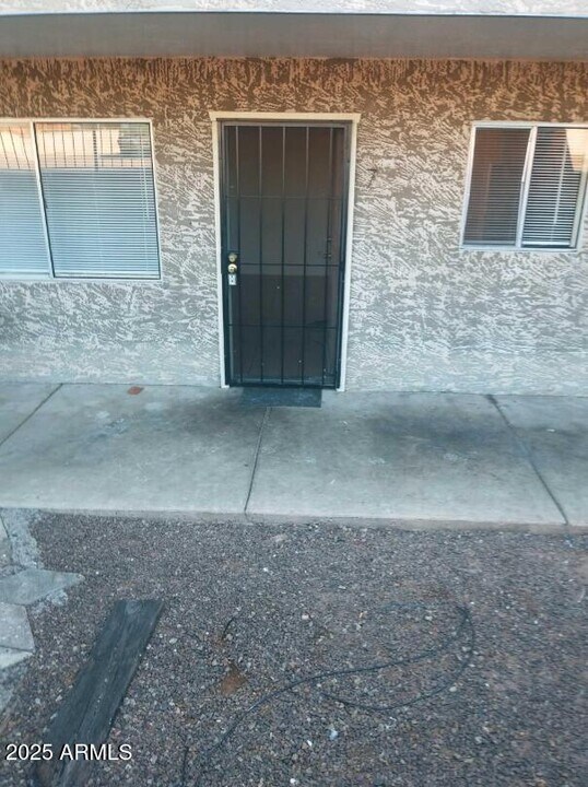 1345 E Campbell Ave in Phoenix, AZ - Building Photo