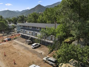 Manitou Rose Apartments in Manitou Springs, CO - Foto de edificio - Building Photo