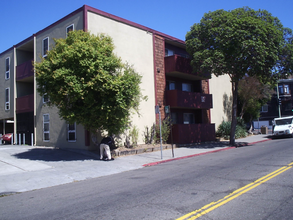 1805 8th Ave in Oakland, CA - Building Photo - Building Photo