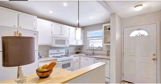 3114 59th St S, Unit 410 in Gulfport, FL - Foto de edificio - Building Photo