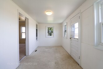 12281 WCR in Eaton, CO - Building Photo - Building Photo