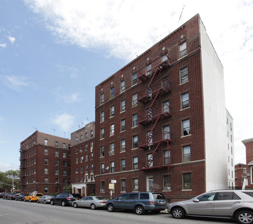 Oriental Towers in Brooklyn, NY - Building Photo