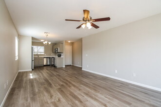 1246 E Desert Moon Trail in San Tan Valley, AZ - Building Photo - Building Photo