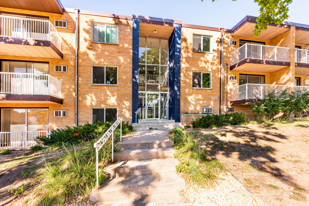 InHabit Apartments in Minneapolis, MN - Building Photo