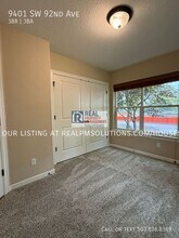 9401 SW 92nd Ave in Portland, OR - Building Photo - Building Photo