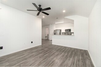 527 Lost Trl in Copperas Cove, TX - Building Photo - Building Photo