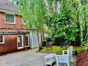 2134 Briarlake Trace in Atlanta, GA - Building Photo - Building Photo