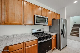 9037 W Luke Ave in Glendale, AZ - Building Photo - Building Photo