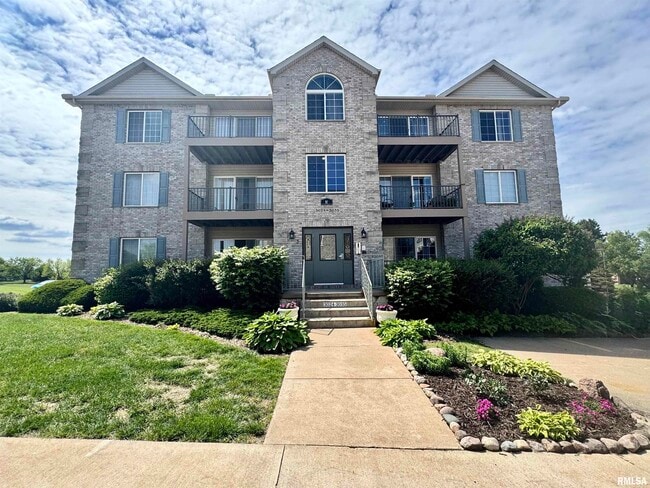 property at 3031 Holiday Ct