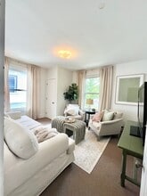 80 University Rd, Unit 2 in Brookline, MA - Building Photo - Building Photo