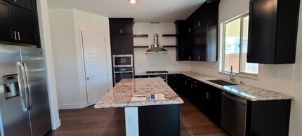 2208 Randolph Pl in Woodland, CA - Building Photo - Building Photo