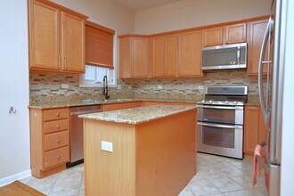 6532 N California Ave in Chicago, IL - Building Photo - Building Photo