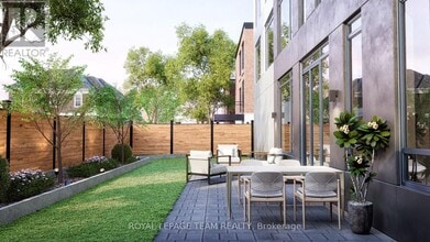 398 Roosevelt Ave in Ottawa, ON - Building Photo - Building Photo