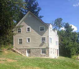 20 Pomeroy Rd, Unit 3 in Athens, OH - Foto de edificio - Building Photo