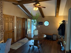 409 Meadow Ct in St. Paul, MN - Building Photo - Building Photo