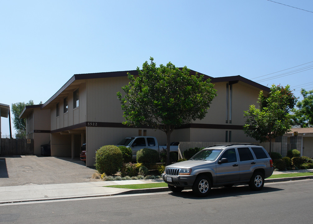 5522-5524 Fernhill Cir in Huntington Beach, CA - Building Photo