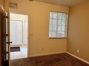 1989 Marsh Harbor Dr, Unit 407 in Riviera Beach, FL - Foto de edificio - Building Photo