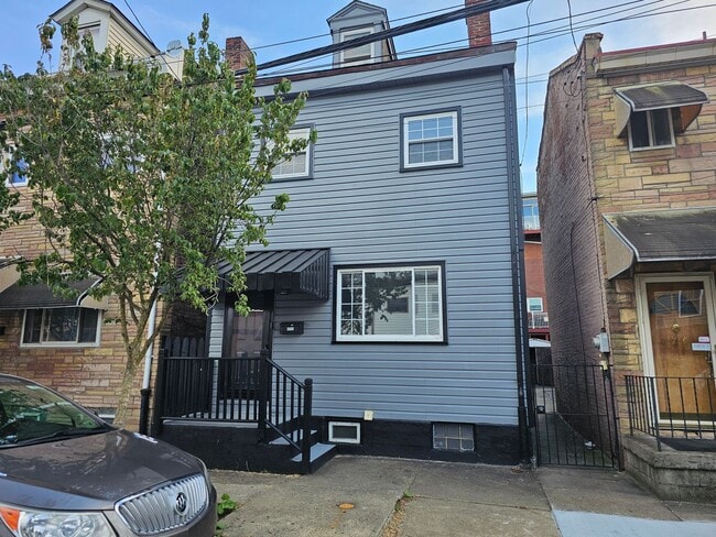 property at 1712 Mary St