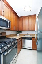 330 E 38th St, Unit 43H in New York, NY - Building Photo