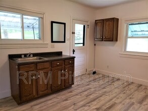 1529 Lime Hollow Rd in Pittsburgh, PA - Building Photo - Building Photo