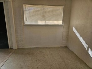 410 E 9th St in Elgin, TX - Building Photo - Building Photo