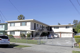 9031 Hillside St in Oakland, CA - Building Photo