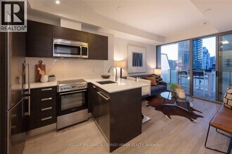 57 St Joseph St in Toronto, ON - Building Photo - Building Photo