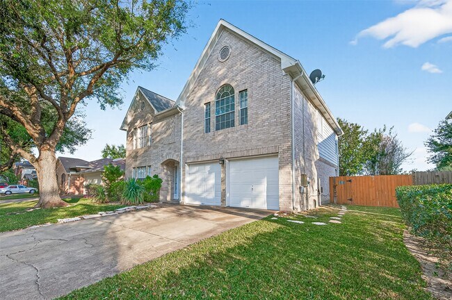 8411 Tamayo Dr in Houston, TX - Building Photo - Building Photo